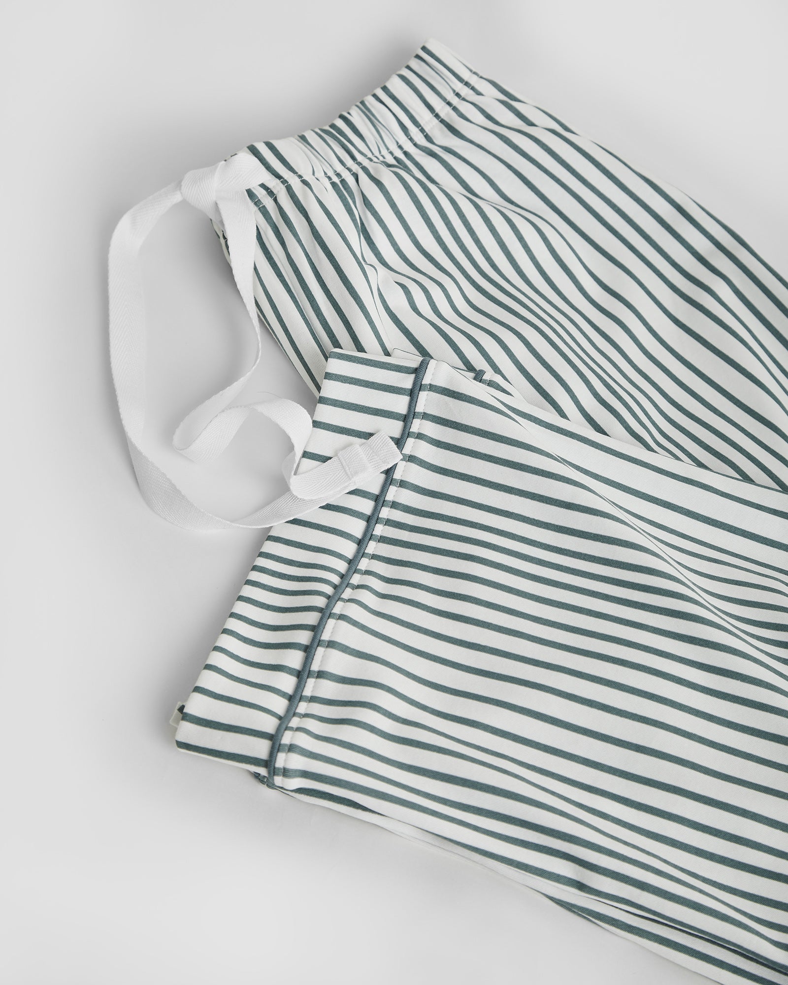 Pyjama chemise à rayures bleu foncé pour femme