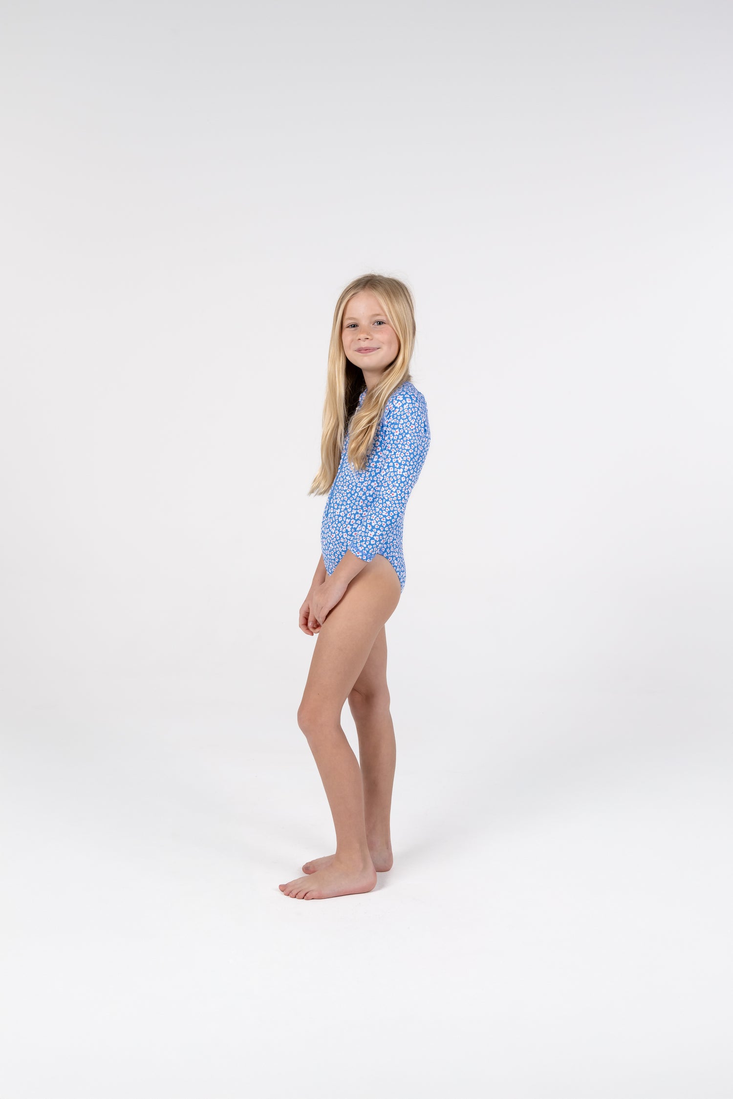 Long-sleeved girl&