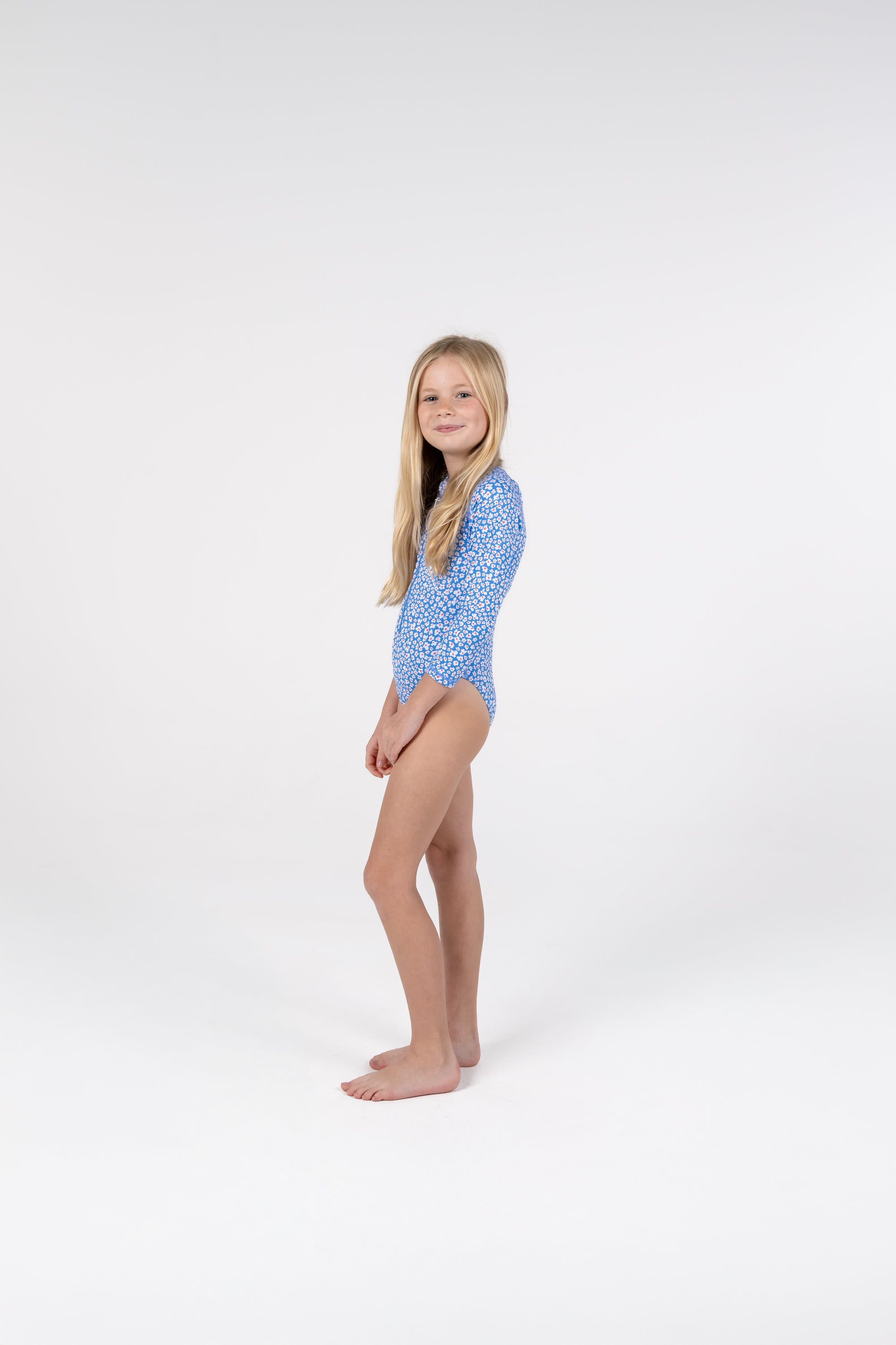 Long-sleeved girl&